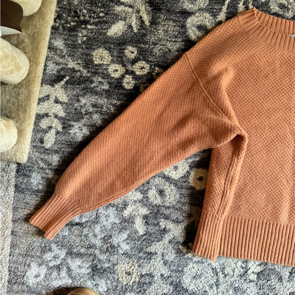 Everlane Recycled Cashmere Blend Sweater in Autumn Orange - Picture 5 of 8